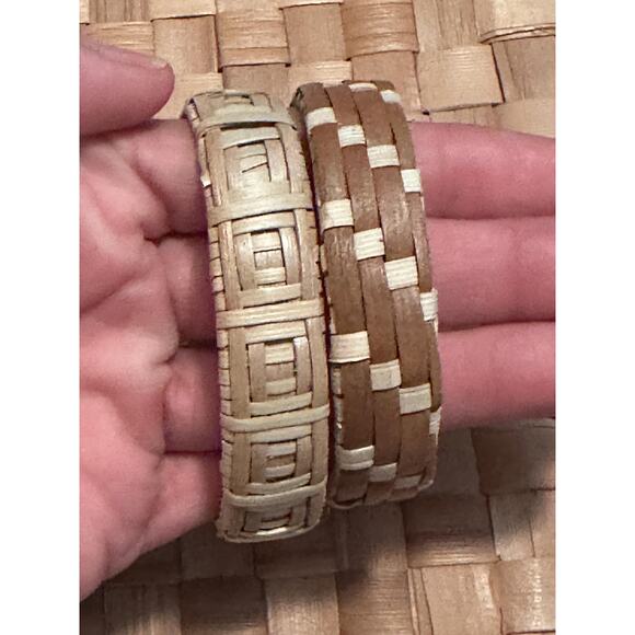 B105. Handcrafted in Maui Kids’ Lauhala Bracelet - Picture 1 of 9